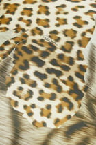 وسادة بنقشة جلد الفهد والنمر